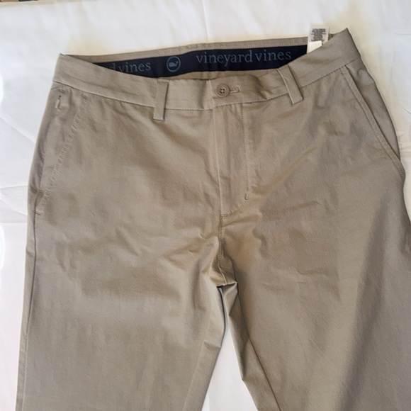 EUC Vineyard Vines on the go pant 30 x 30 - Picture 2 of 7